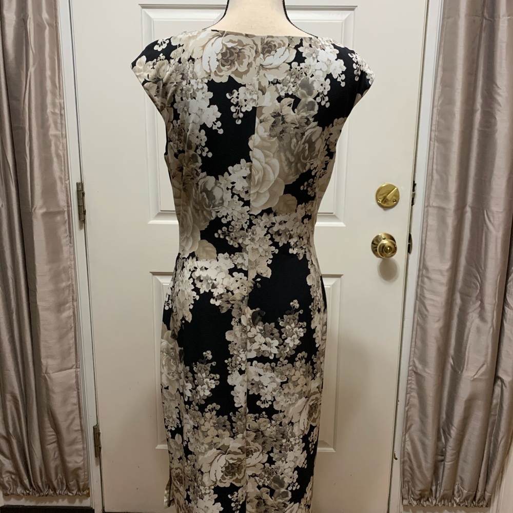 Dress - Picture 3 of 6